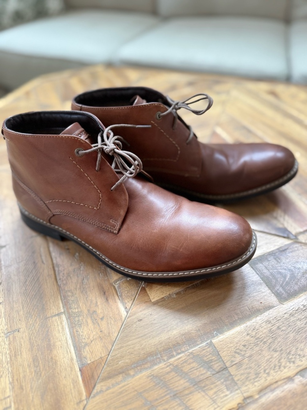 Rockport Men's Chestnut Brown Leather Chukka Boots